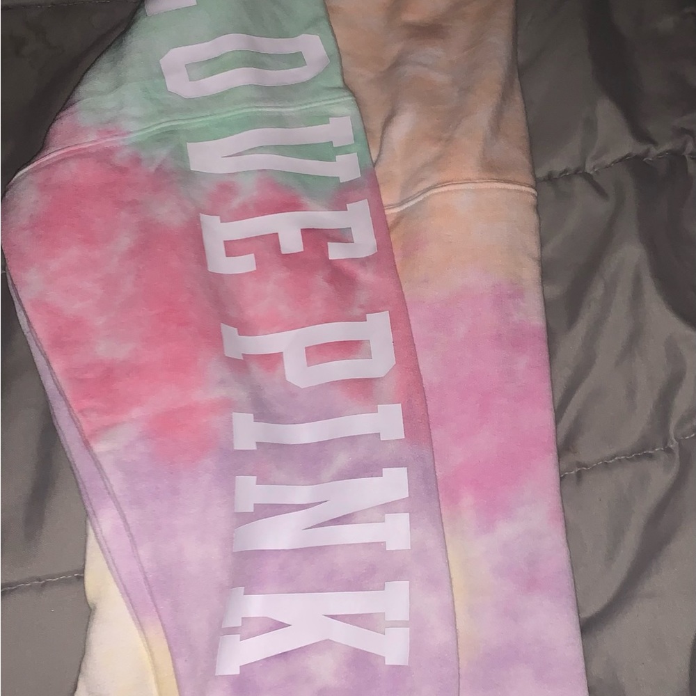 ❤️❤️Sold on eBay❤️❤️ VS Pink S Freya Tie Dye 1/4 Zip Sweatshirt & Joggers - Picture 10 of 16